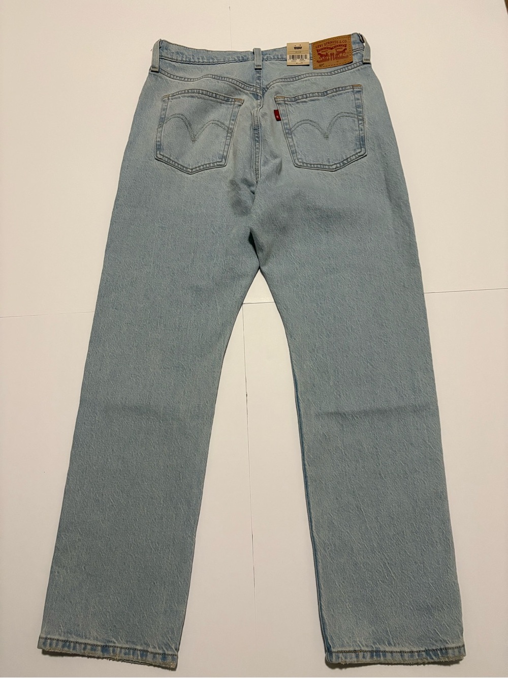 Levi’s 501 Original High Rise Straight Leg Jeans NWT Light Wash 29x28 - Picture 3 of 4